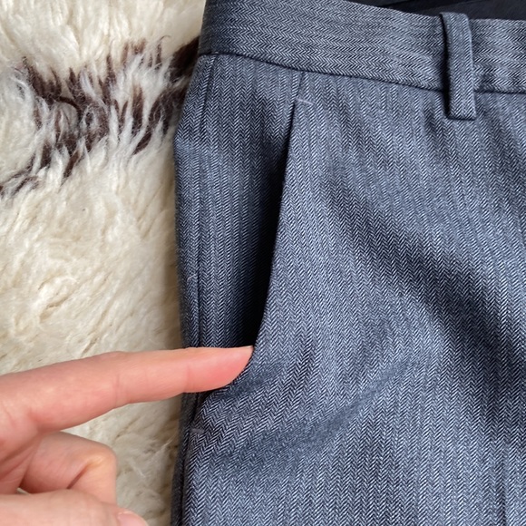 **SOLD** Theory herringbone pants - Picture 6 of 7